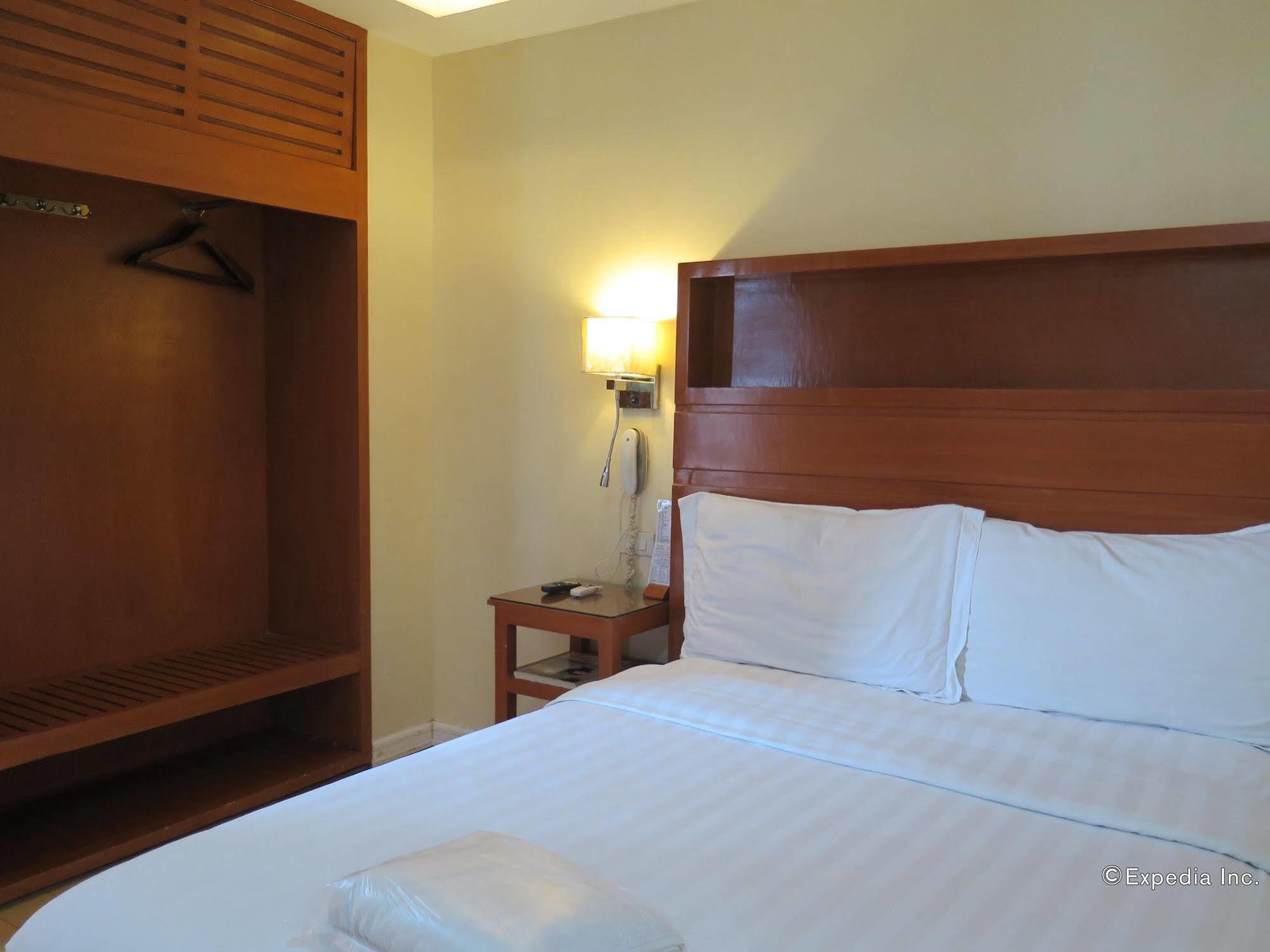 La Gloria Residence Inn Cebu Exterior photo