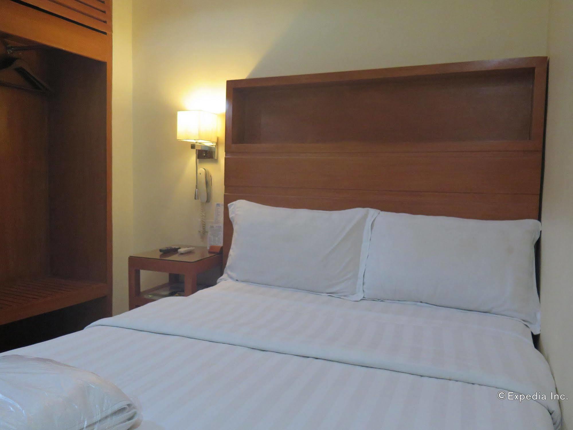 La Gloria Residence Inn Cebu Exterior photo