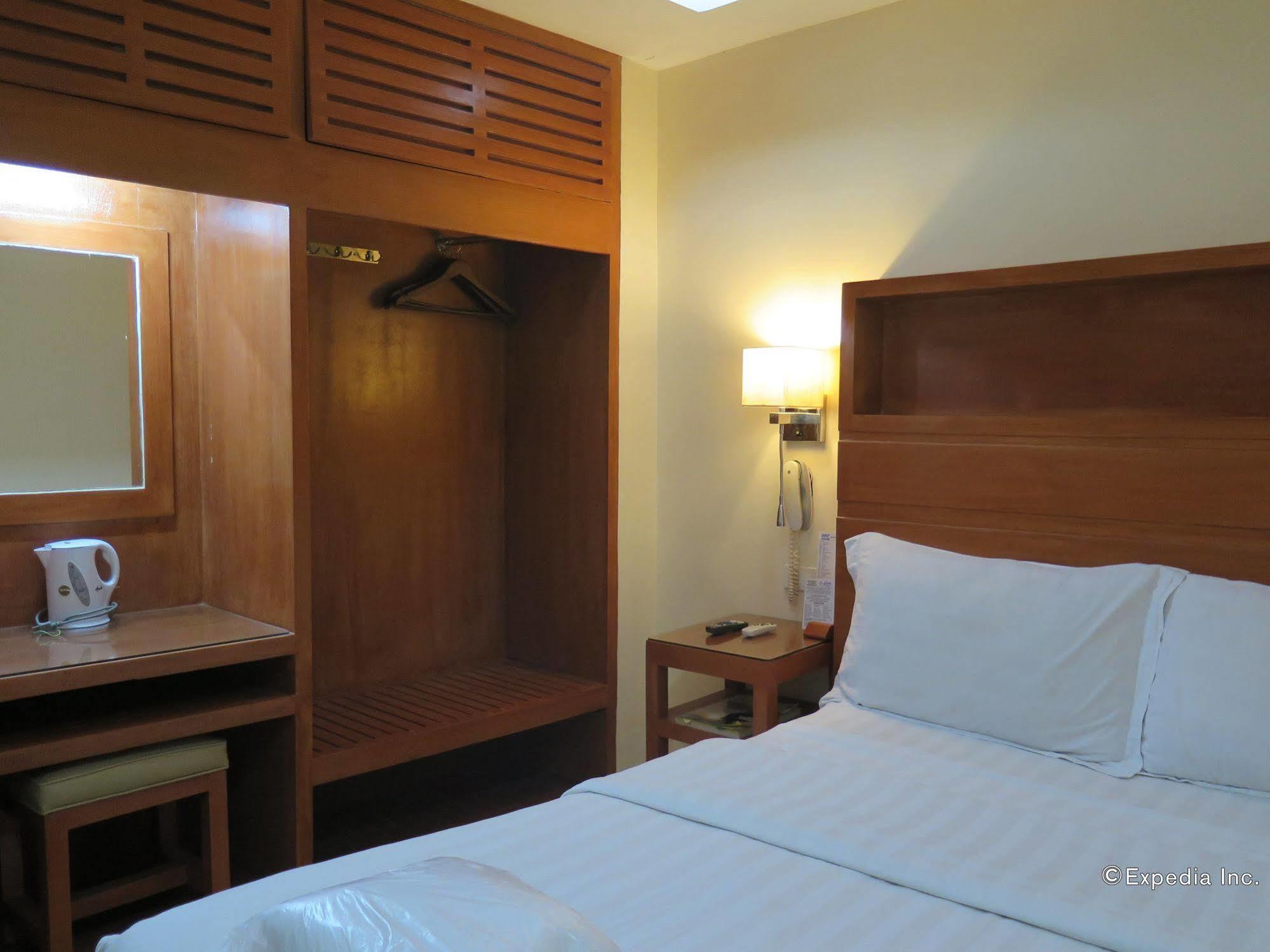 La Gloria Residence Inn Cebu Exterior photo